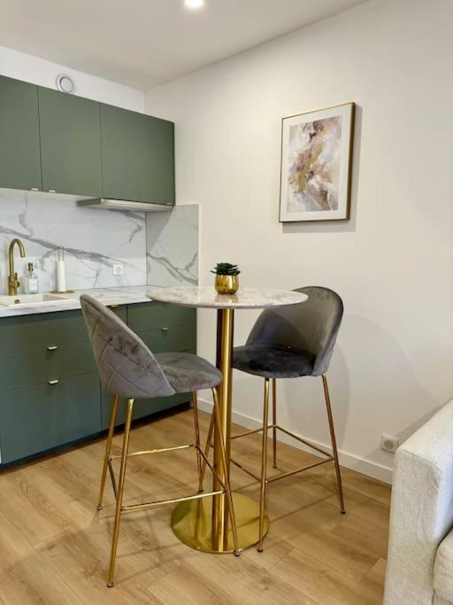 Apartamento Au Golden Duplex - Centre - Clim - Parking Narbona Exterior foto